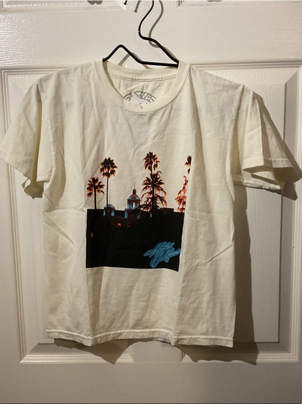 NWT Off-White EAGLES  Hotel California Band Tee (VERY SMALL PTP-18, L-22)